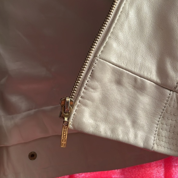 Off white leather jacket - Picture 3 of 9